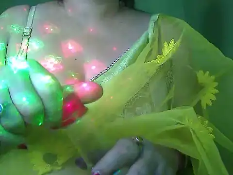 Snapshot of LOVERIAKOL chatting on 27, 11, 2025 LOVERIAKOL online show from 27, 11, 2025