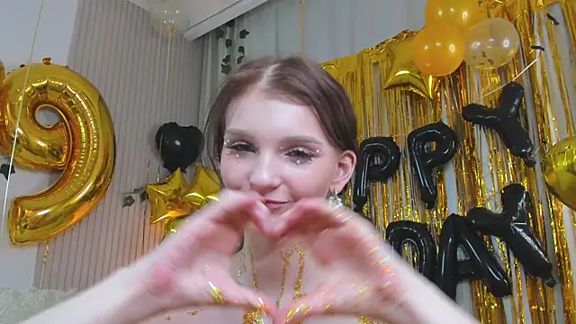 Snapshot of CindyGarrison chatting on 7, 3, 2025 CindyGarrison online show from 7, 3, 2025