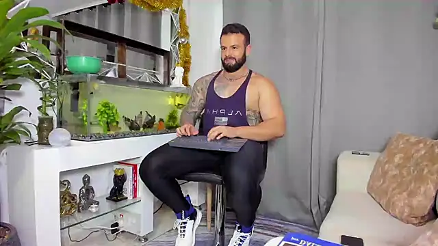 Johnnygrayson1 online show from 18, 12, 2024