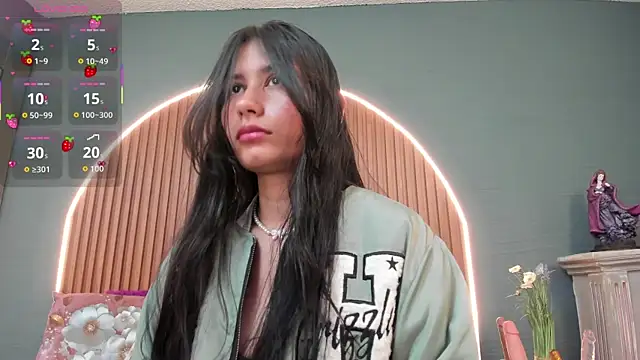 NayeCloud online show from 7, 10, 2025