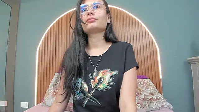 NayeCloud online show from 7, 2, 2026