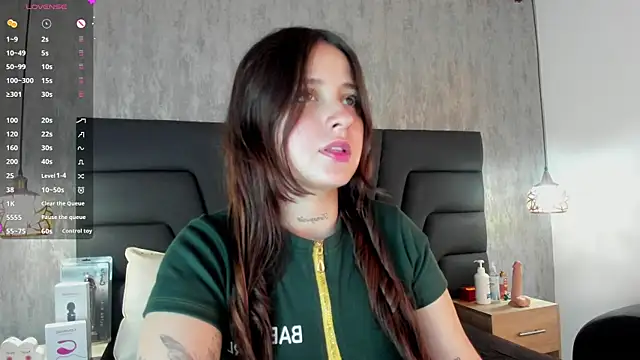 Snapshot of Sabrina_Lennox chatting on 12, 2, 2025 Sabrina Lennox online show from 12, 2, 2025