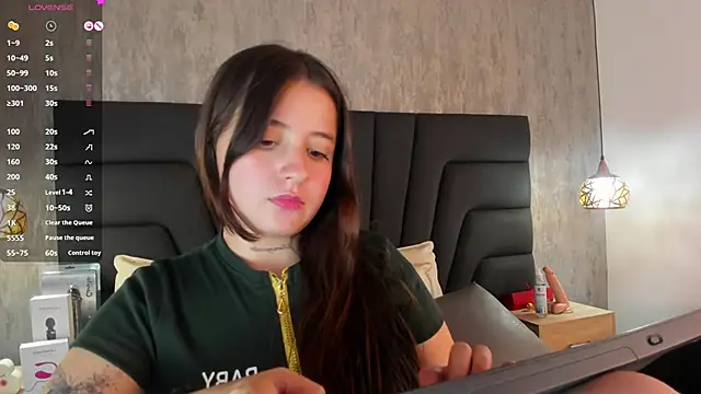 Snapshot of Sabrina_Lennox chatting on 13, 2, 2025 Sabrina Lennox online show from 13, 2, 2025