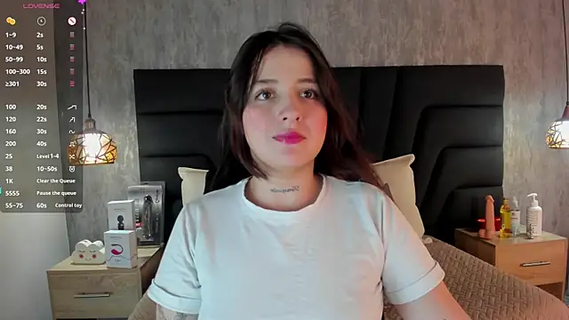 Snapshot of Sabrina_Lennox chatting on 17, 2, 2025 Sabrina Lennox online show from 17, 2, 2025