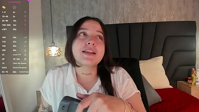 Snapshot of Sabrina_Lennox chatting on 18, 2, 2025 Sabrina Lennox online show from 18, 2, 2025