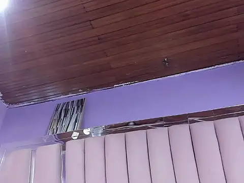 Sasha Petitte online show from 17, 12, 2025