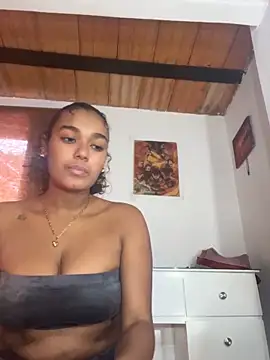 Snapshot of aleja_montiel__ chatting on 4, 3, 2025 aleja montiel online show from 4, 3, 2025