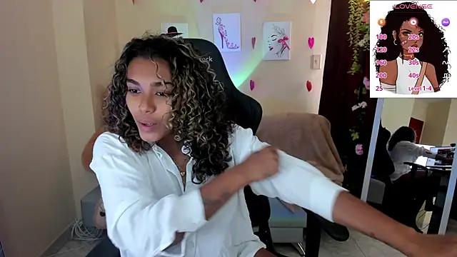 Snapshot of aleja_montiel__ chatting on 6, 3, 2025 aleja montiel online show from 6, 3, 2025