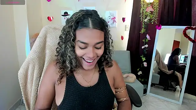 Snapshot of aleja_montiel__ chatting on 10, 3, 2025 aleja montiel online show from 10, 3, 2025