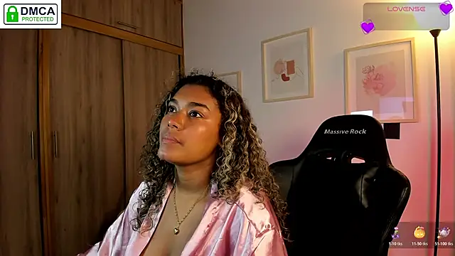 Snapshot of aleja_montiel__ chatting on 14, 11, 2025 aleja montiel online show from 14, 11, 2025