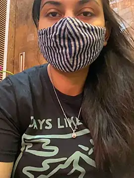 HaaniKaur online show from 15, 1, 2025