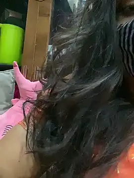 HaaniKaur online show from 6, 3, 2025