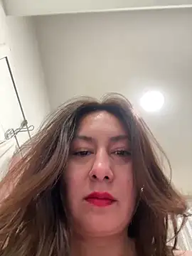 Snapshot of xLadyScarlettx chatting on 15, 12, 2025 xLadyScarlettx online show from 15, 12, 2025