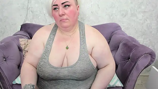 fashiona online show from 12, 2, 2025