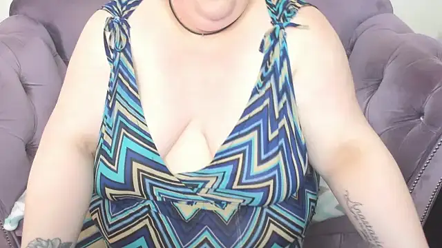 Snapshot of fashiona chatting on 9, 6, 2026 fashiona online show from 9, 6, 2026