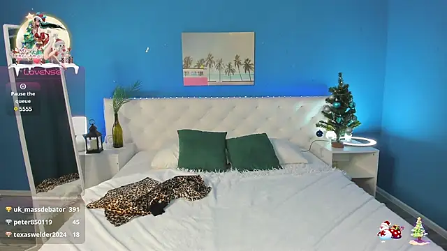 Snapshot of Hellen_Moore chatting on 27, 12, 2024 Hellen Moore online show from 27, 12, 2024