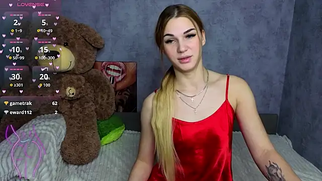 Snapshot of Hellen_Moore chatting on 18, 11, 2025 Hellen Moore online show from 18, 11, 2025