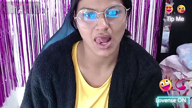 SweetAlmaa online show from 9, 3, 2026