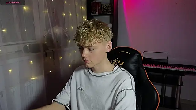 Keytaro online show from 5, 3, 2025