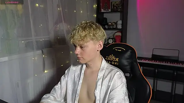 Keytaro online show from 11, 3, 2025