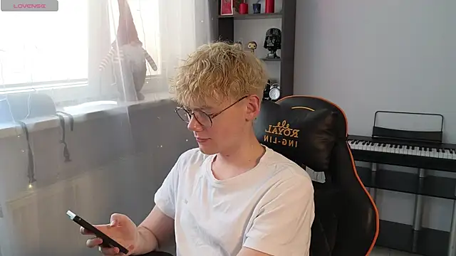 Keytaro online show from 14, 3, 2025