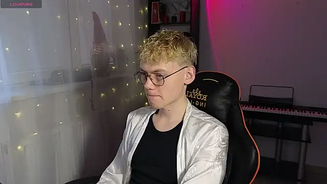 Keytaro online show from 18, 3, 2025