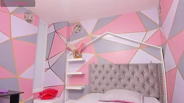 Isa little4u online show from 21, 2, 2025