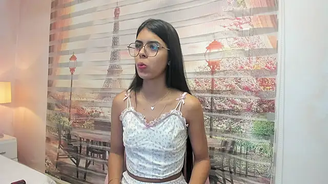 Isa little4u online show from 17, 10, 2025