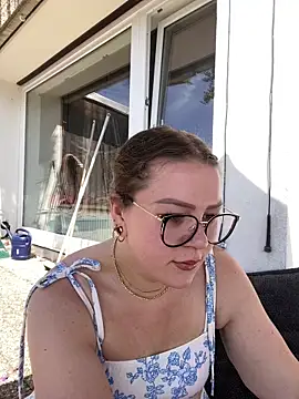 Snapshot of Fancy-Francy chatting on 28, 5, 2026 Fancy-Francy online show from 28, 5, 2026