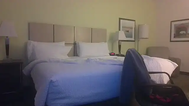 UnCuTupTheBuTT online show from 17, 10, 2025