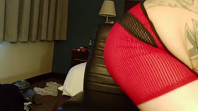 Snapshot of UnCuTupTheBuTT chatting on 10, 4, 2026 UnCuTupTheBuTT online show from 10, 4, 2026