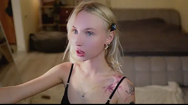 blondy room online show from 24, 9, 2025