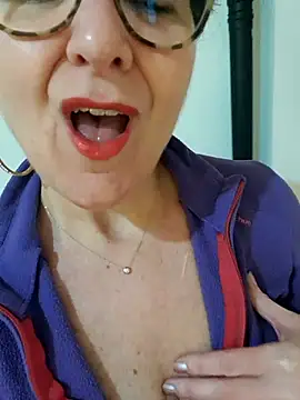 Snapshot of Viola8p chatting on 9, 3, 2026 Viola8p online show from 9, 3, 2026