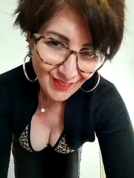 Snapshot of Viola8p chatting on 17, 5, 2026 Viola8p online show from 17, 5, 2026