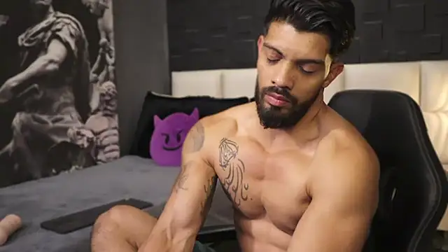 DannSaenz online show from 22, 2, 2025