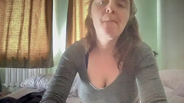 Snapshot of Diamond_Tyler chatting on 13, 6, 2026 Diamond Tyler online show from 13, 6, 2026