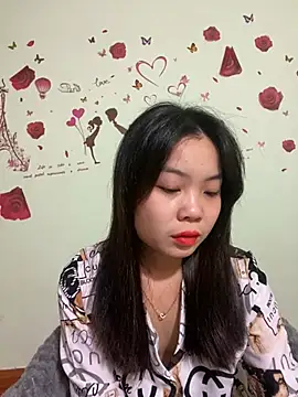 Maeve2k5 online show from 25, 12, 2024