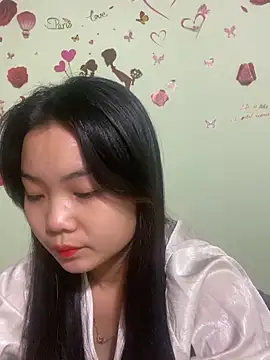 Maeve2k5 online show from 27, 12, 2024