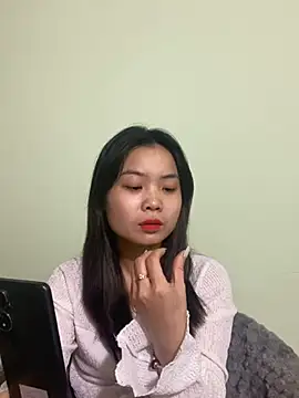 Maeve2k5 online show from 6, 1, 2025