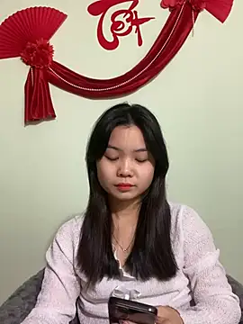 Maeve2k5 online show from 12, 1, 2025