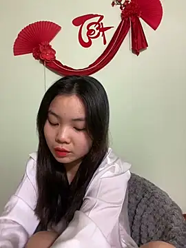 Maeve2k5 online show from 24, 1, 2025