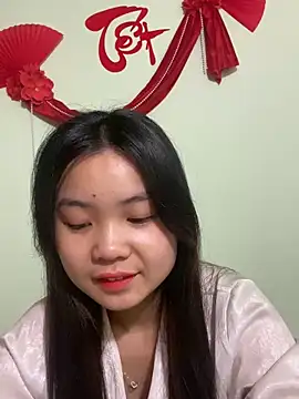 Maeve2k5 online show from 3, 2, 2025