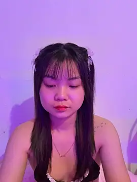 Maeve2k5 online show from 11, 9, 2025