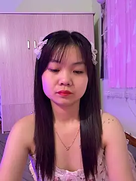 Maeve2k5 online show from 30, 9, 2025