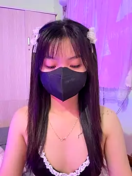 Maeve2k5 online show from 5, 10, 2025