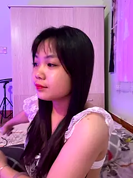 Maeve2k5 online show from 12, 10, 2025