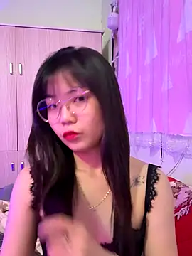 Maeve2k5 online show from 30, 10, 2025