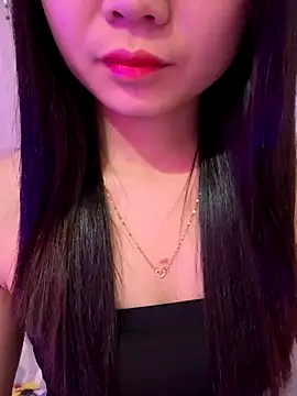 Maeve2k5 online show from 18, 11, 2025