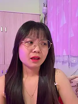 Maeve2k5 online show from 26, 11, 2025