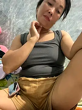 Linaannn online show from 11, 11, 2025